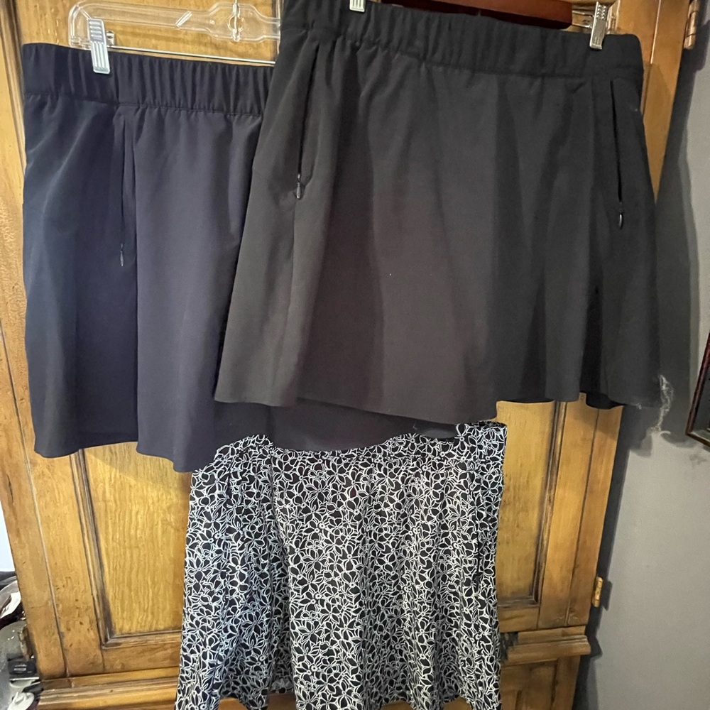 Lot Bundle of T by Talbots skorts. mini skorts. exceleny condition size XL